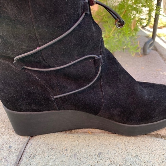H By Halston Liz Wedge Winter Snow Boot Black Suede NEW 8.5 - Picture 5 of 12